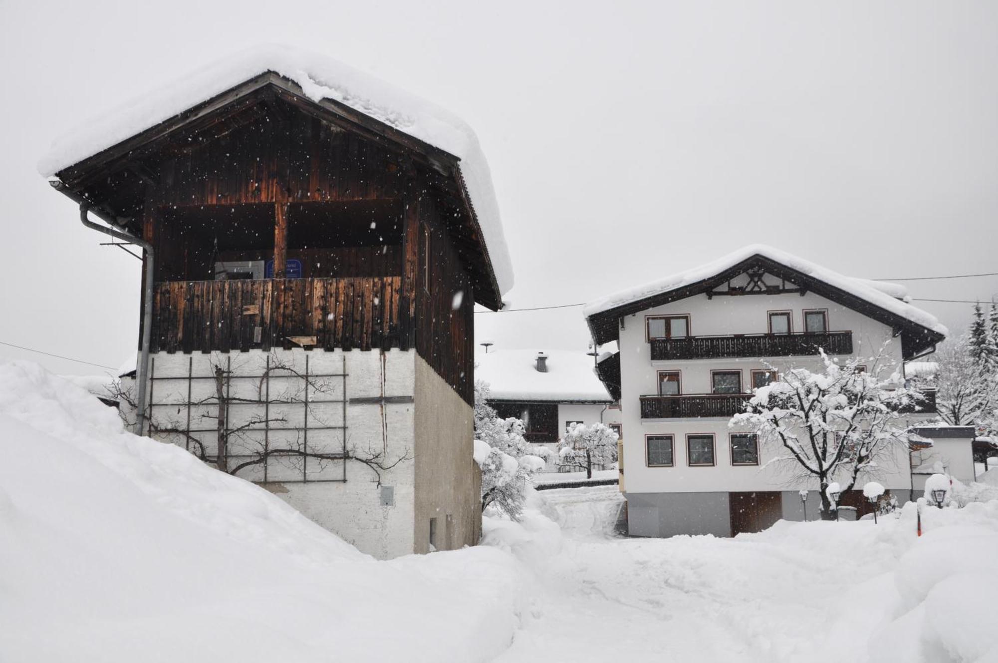 ホテル Gasthof Alpenrose Imsterberg エクステリア 写真